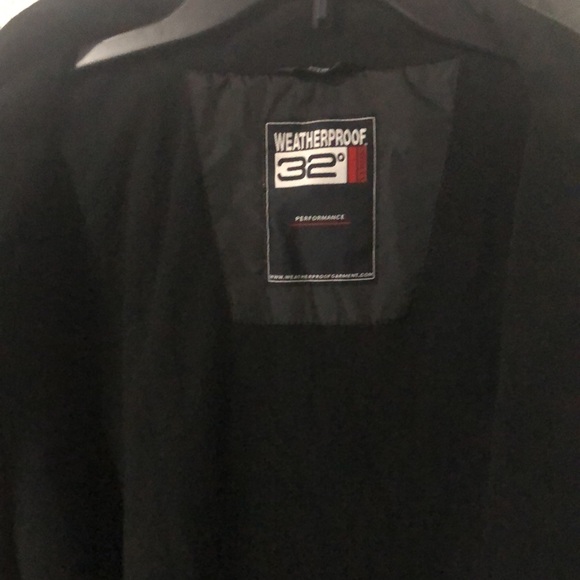 Waterproof 32 Degrees Men's Jacket - Picture 9 of 11